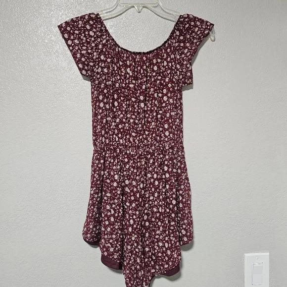 Princess Polly Reverse off the shoulder maroon flower Country romper - Picture 5 of 7